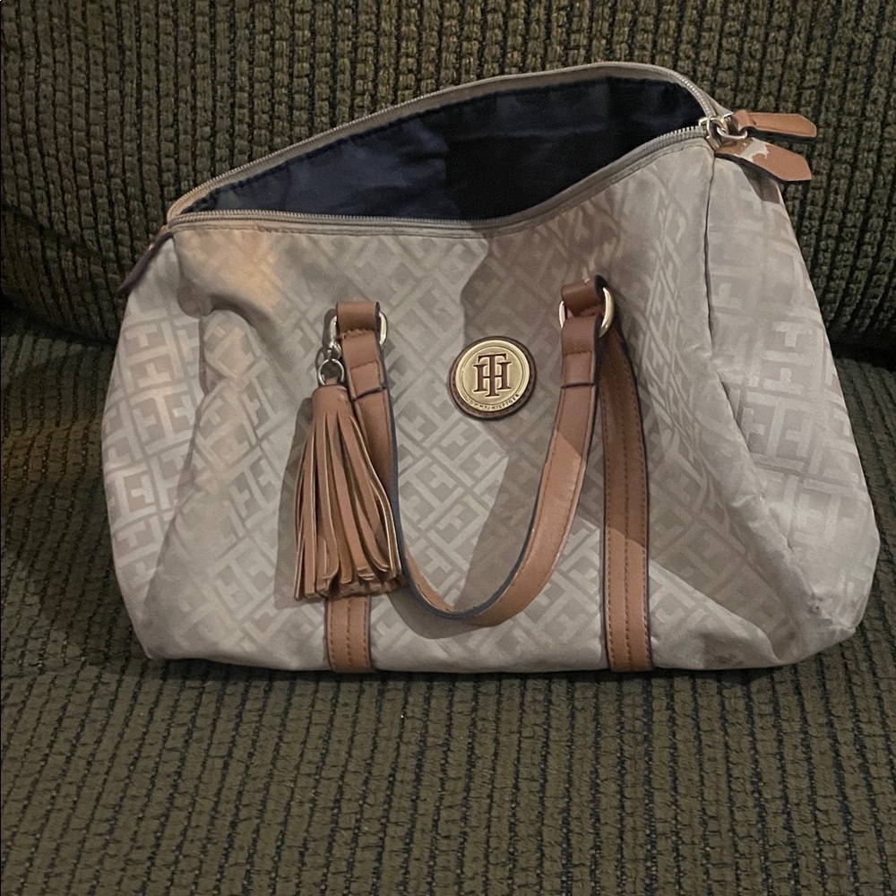Elegant Tan and Brown Handbag